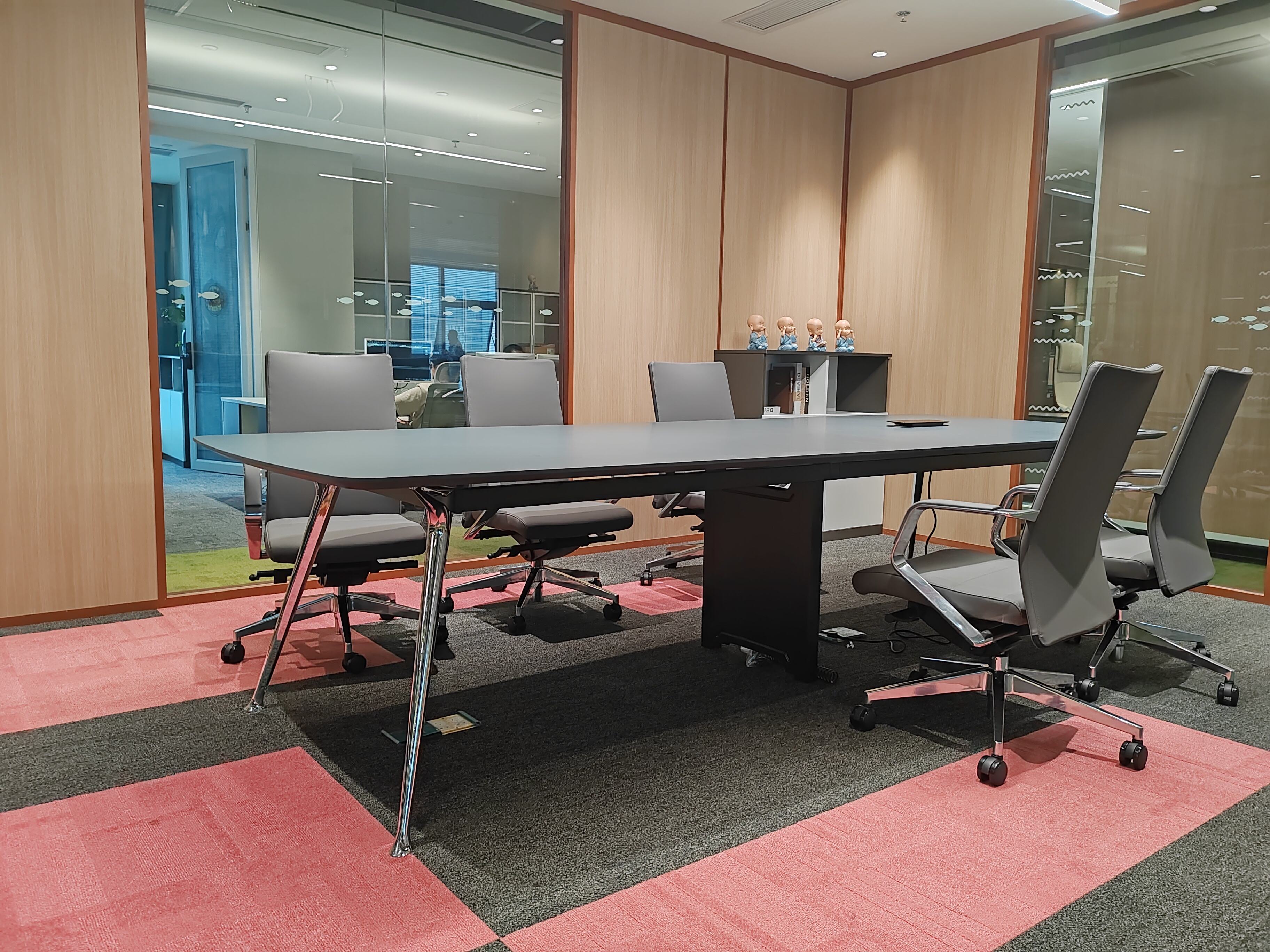 What Are Common Mistakes to Avoid When Buying Conference Tables Wholesale?