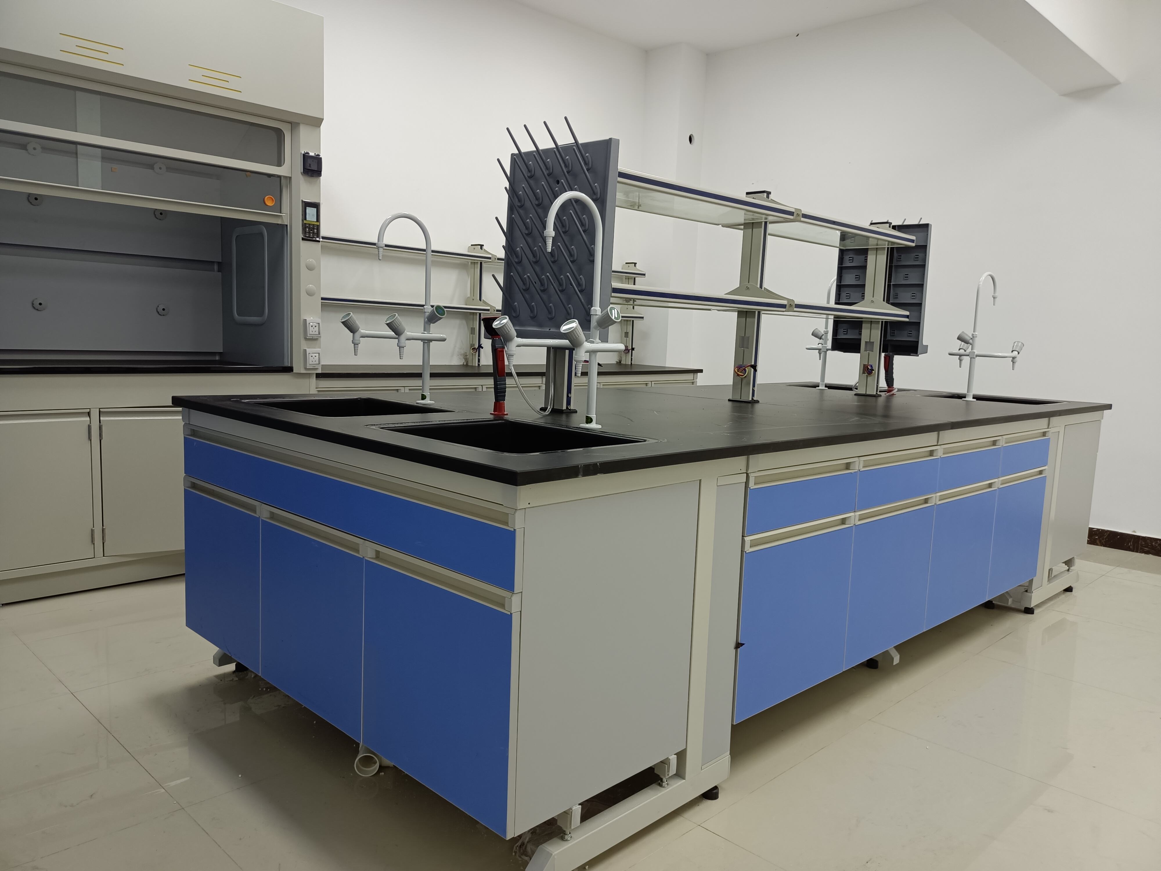 Science Lab Table Chemical Resistant Work Bench Laboratory Furniture-内容插图 (3).jpg