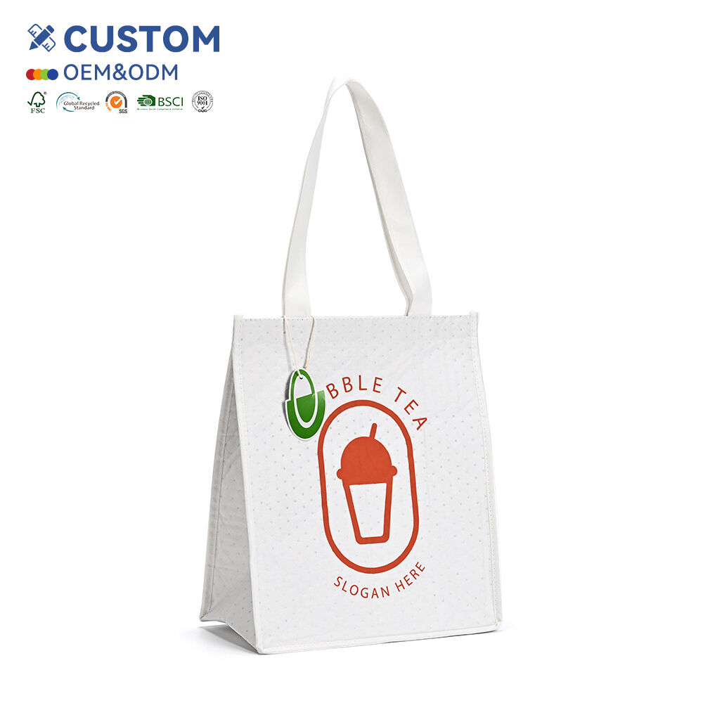 Qu’est-ce qui confère aux sacs en polyester une résistance à l’usure et à l’humidité ?