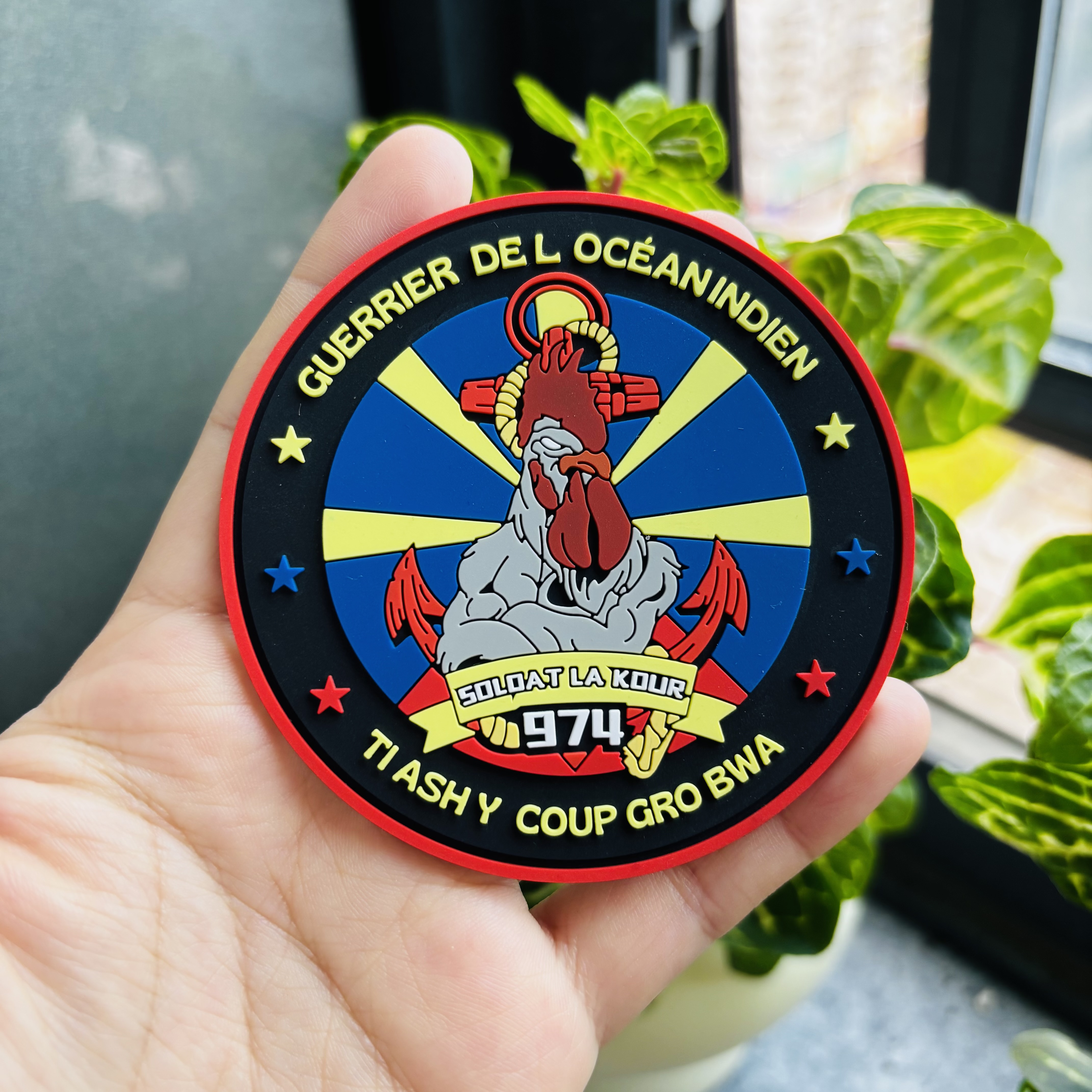 Disegno Logo Personalizzato Cimiero Ferro da Stiro Rilievo 2D 3D Etichetta in PVC e Gomma per Indumenti