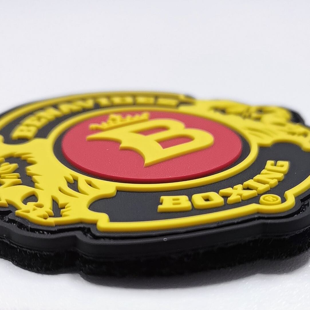 Individuelle Pvc Gummihaken Schleifen-Patch 2D 3D Druck Leuchten im Dunkeln Emboss-Patch-Logo Hüte mit Patches