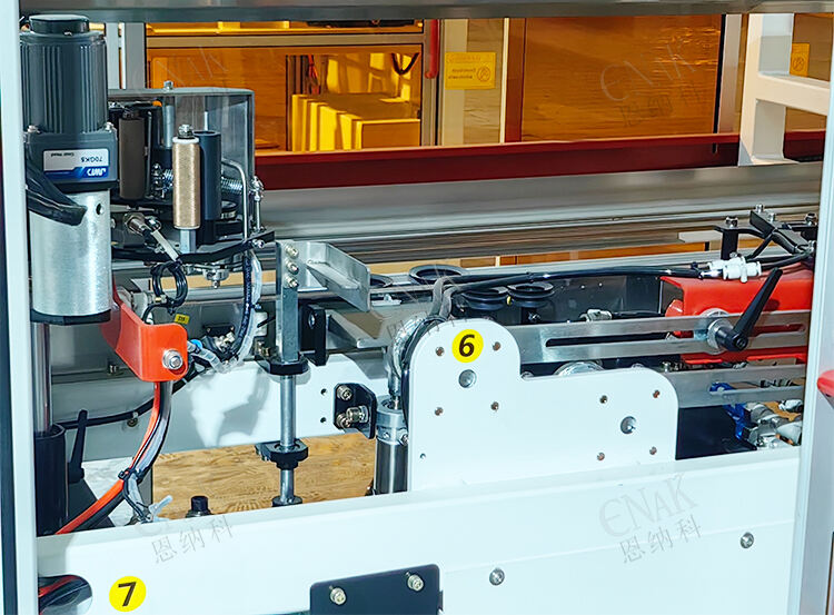 How Does Tianjin ENAK Case Packer Meet Diverse Product Packaging Needs and Enhance Line Flexibility?