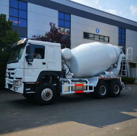 10 Kubikong Concrete Mixer