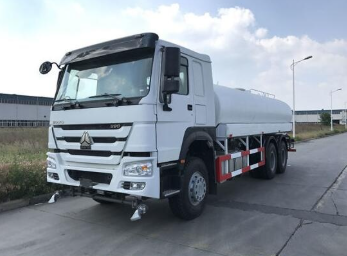 Camión cisterna Sinotruk de 20000 litros