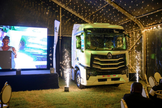 Sinotruk a organisé avec succès la conférence de lancement du nouveau produit HOWO-MAX au Kenya
