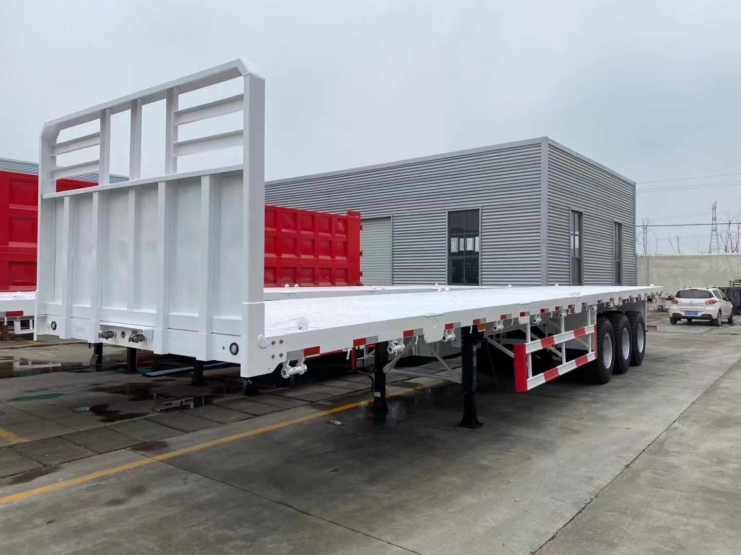 Semi Flatbed Trailer: 5 Ways It Boosts Logistics Versatility