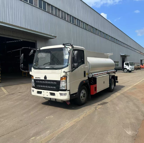 SINOTRUCK HOWO Water Tank Truck 4x2 10m3