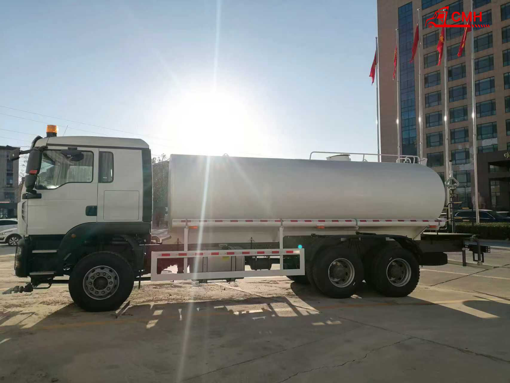 HOWO  TX Water Tank Truck 6X4