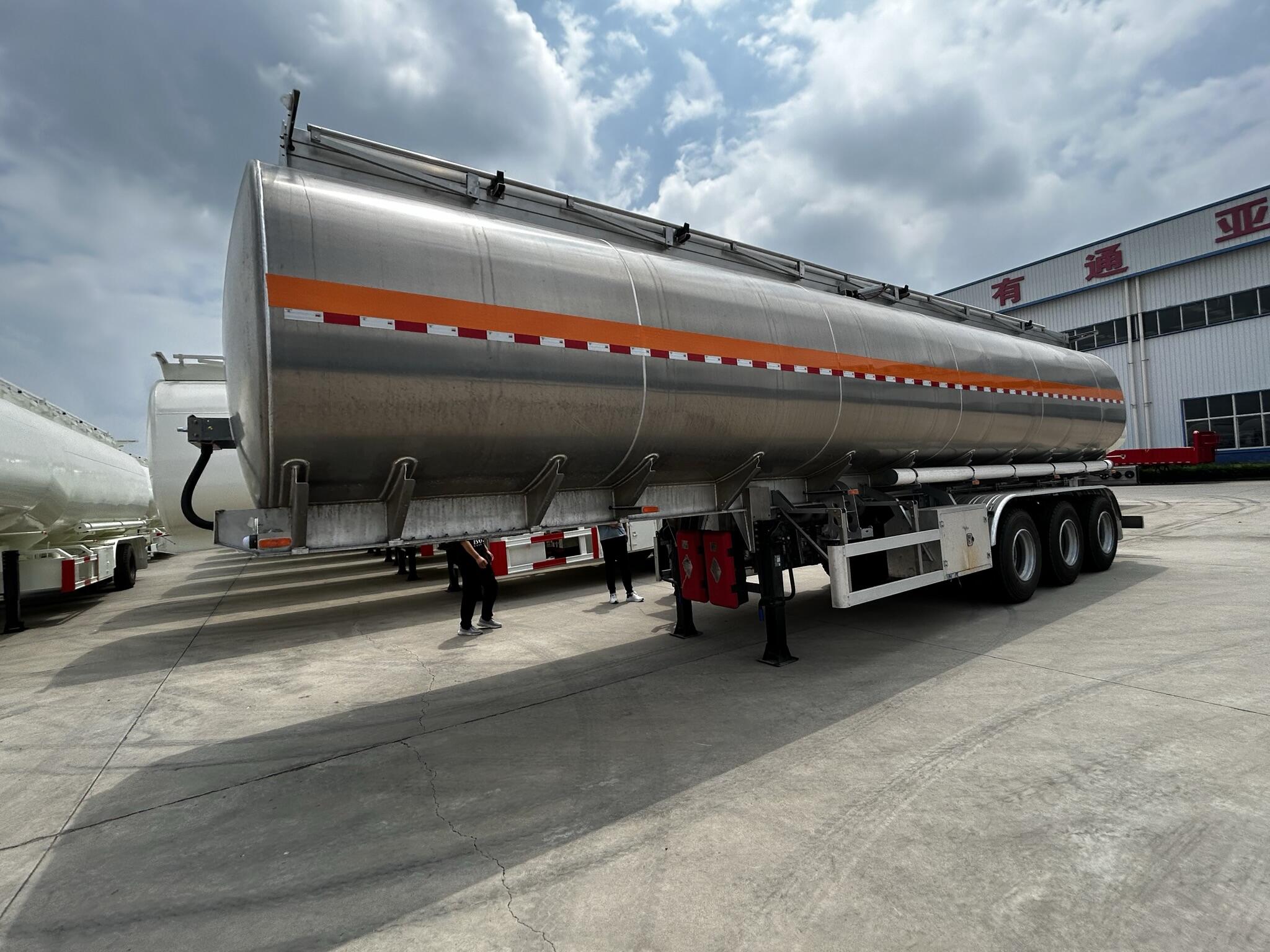 Les semi-remorqueurs haut de gamme pour un transport efficace