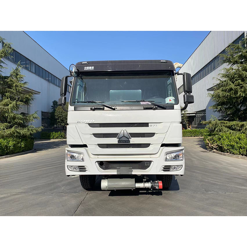 HOWO yağ tanker kamyonu 20 cbm,20000L dolum tabancası ile ,yakıt tanker kamyonu