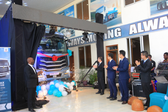 Sinotruk a organisé avec succès sa conférence de promotion des nouveaux produits 2025 en Ouganda
