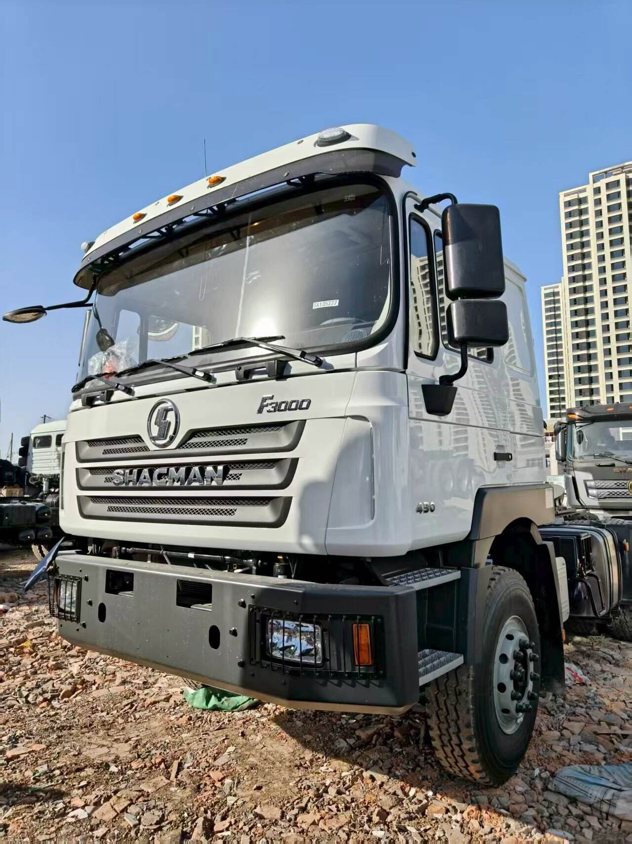 ລົດຂົນສົ່ງແບບໜັກ SHACMAN F3000 6X4 ກັບເຄື່ອງຈັກ 430 ມ້າກຳລັງ