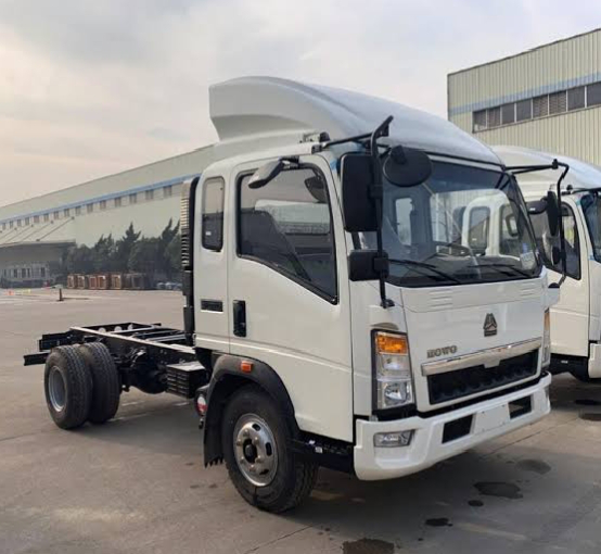 Camión de carga ligera SINOTRUK HOWO 4X2