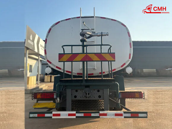 SINOTRUK WATER TANKER TRUCK
