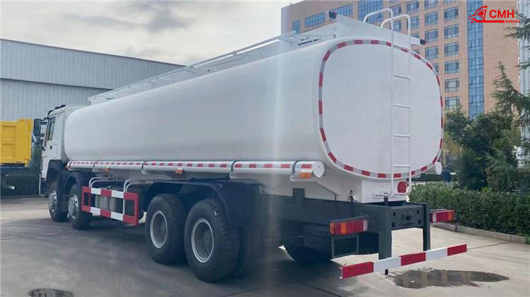 Howo 420 Oil Tanker Truck