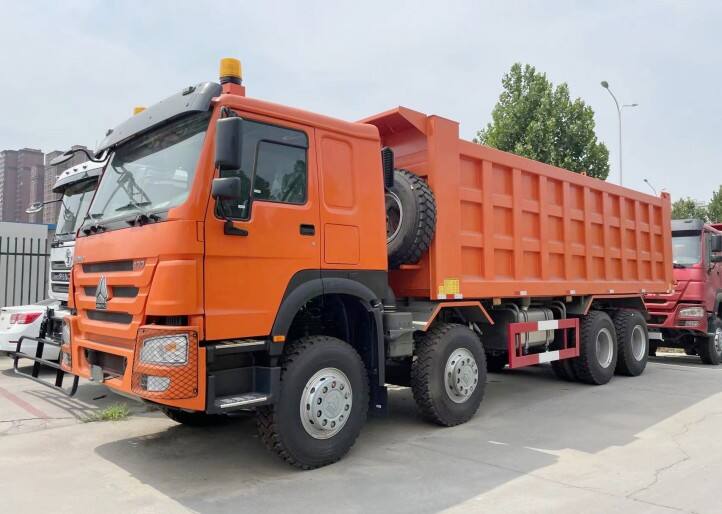 HOWO 8x4 DUMP TRUCK 