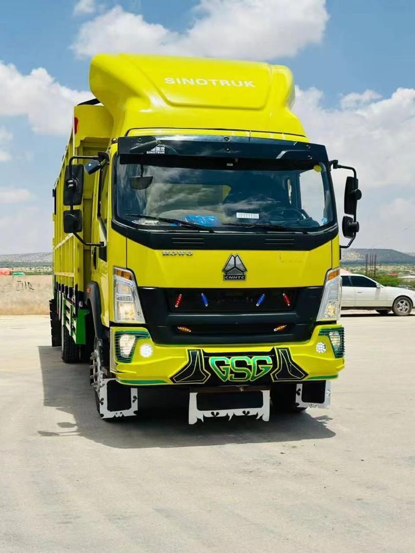 HOWO G5X 220hp cargo truck chassis for sale ZZ1168K471XC1B
