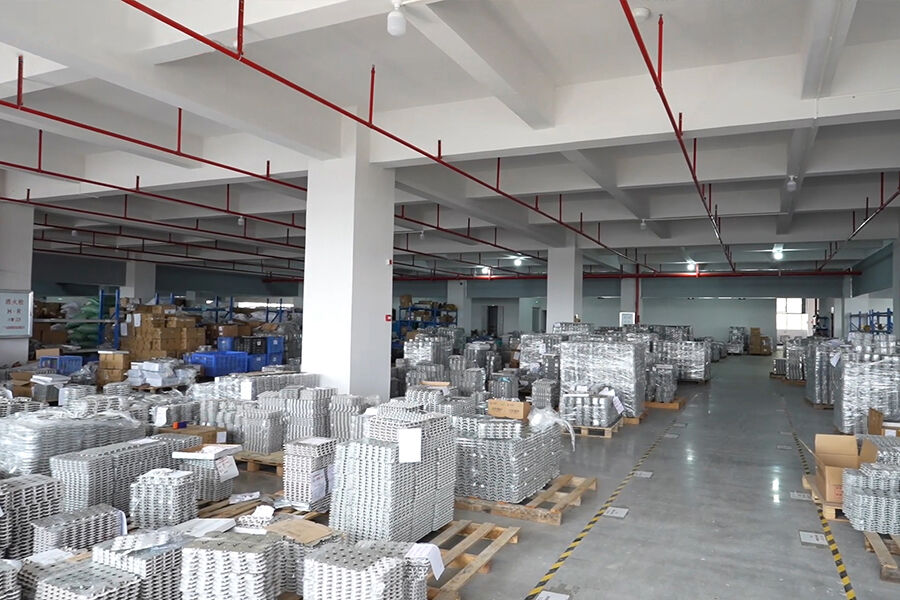 Umdlali wezinhlobo zesi-SKD zokuphatha izinhlobo zokusebenza kanye nokuthumela ngaphandle