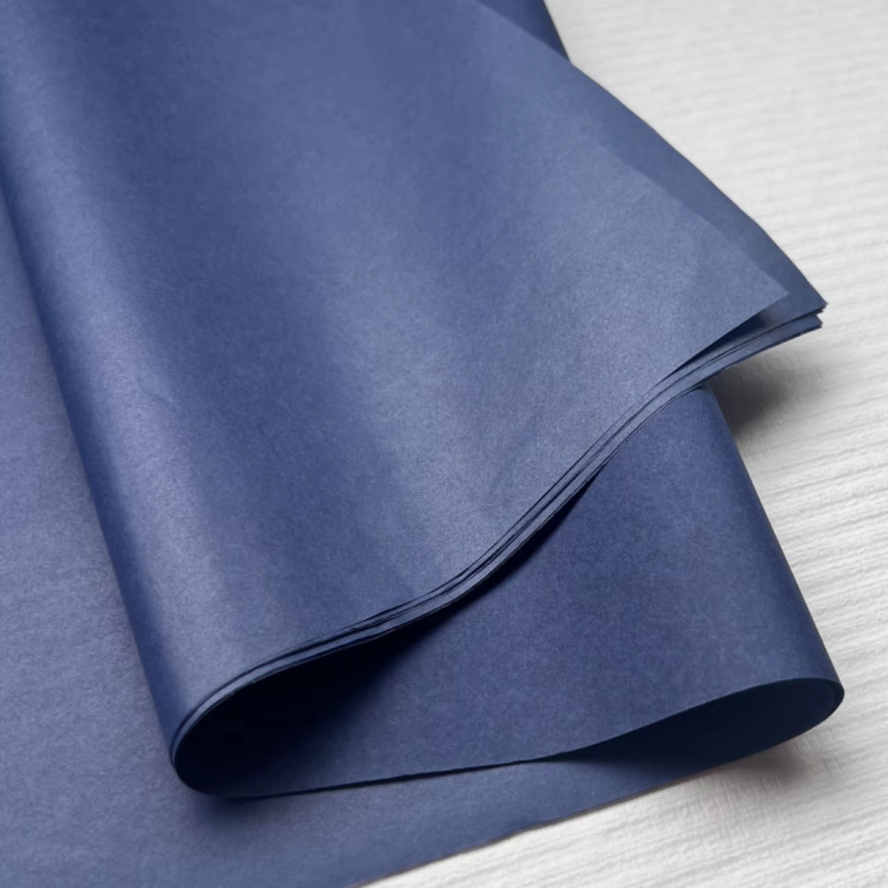 Fødevareegnet farvet papir: Sikker til fødevareemballage.