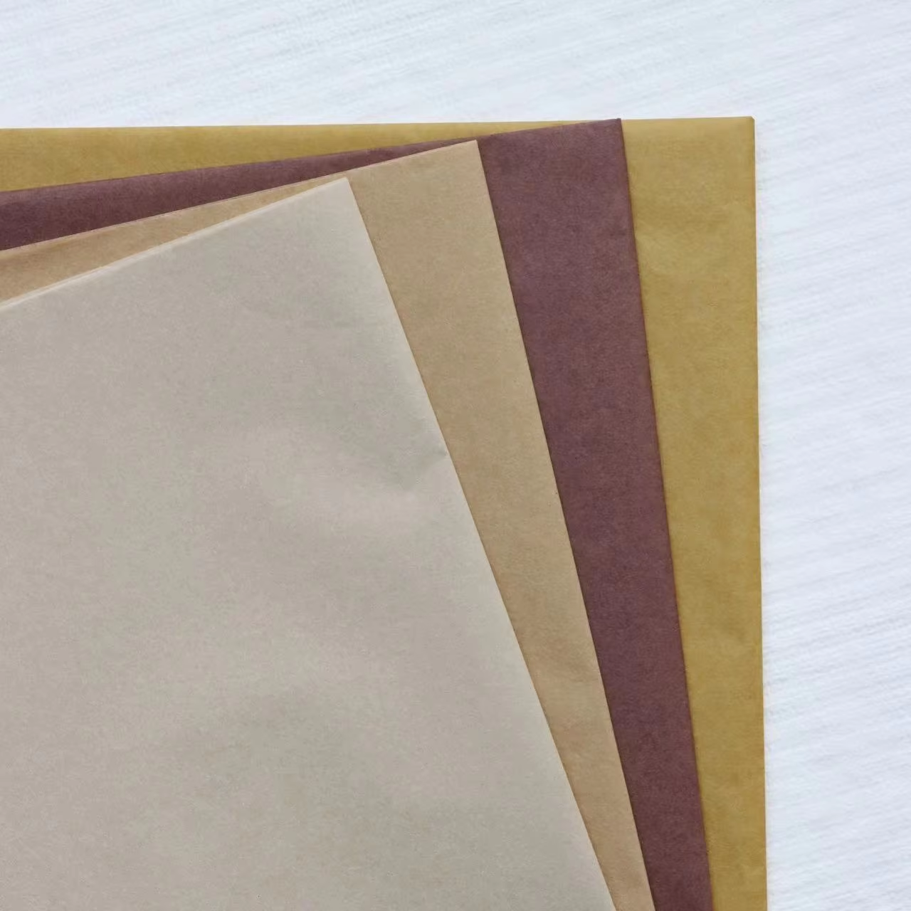 Foodgrade 17gsm Colored Tissue Paper: Safe for Wrapping Apples, Tomatoes and Grapes