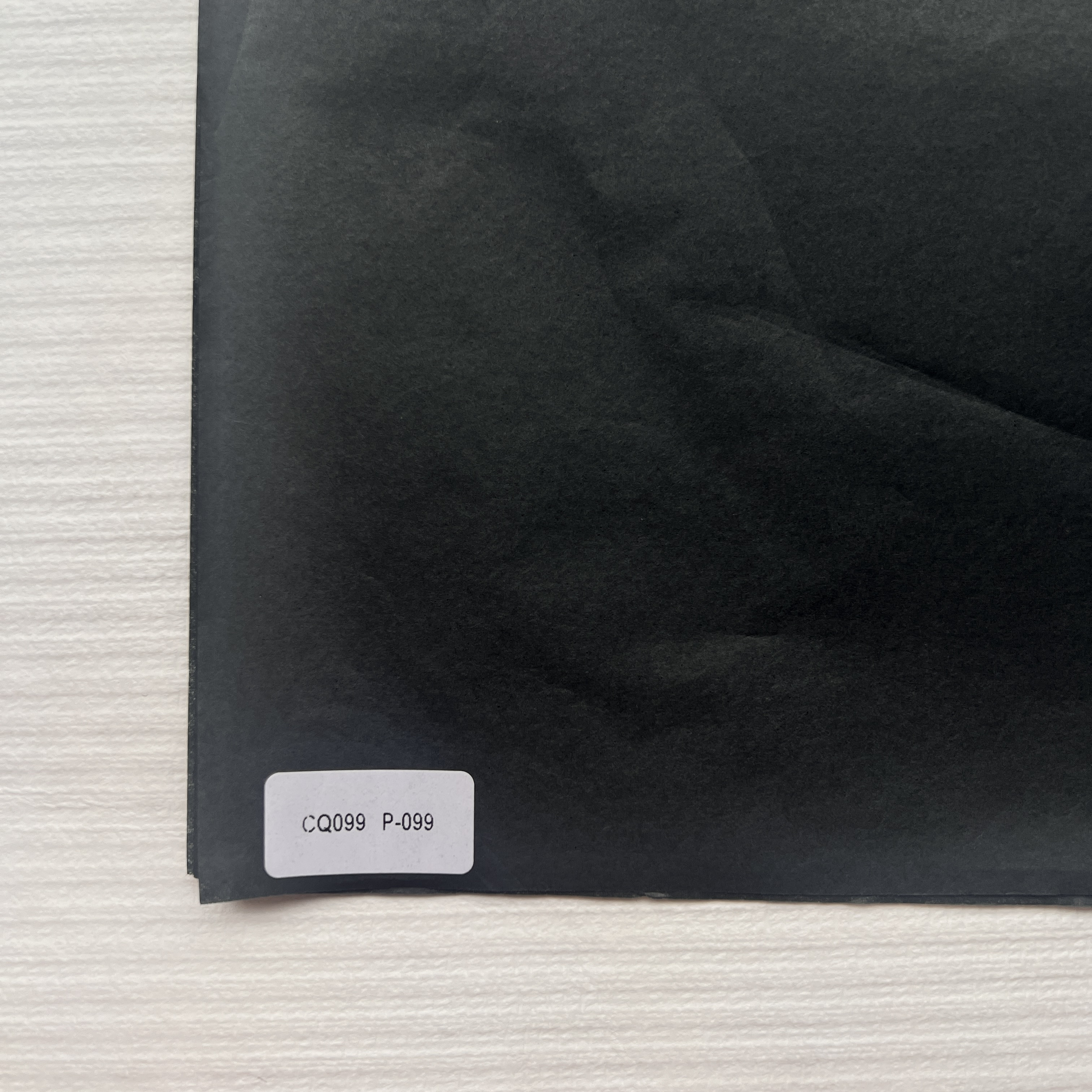 Black Gift Tissue Paper: Perfect for Luxury Presents.