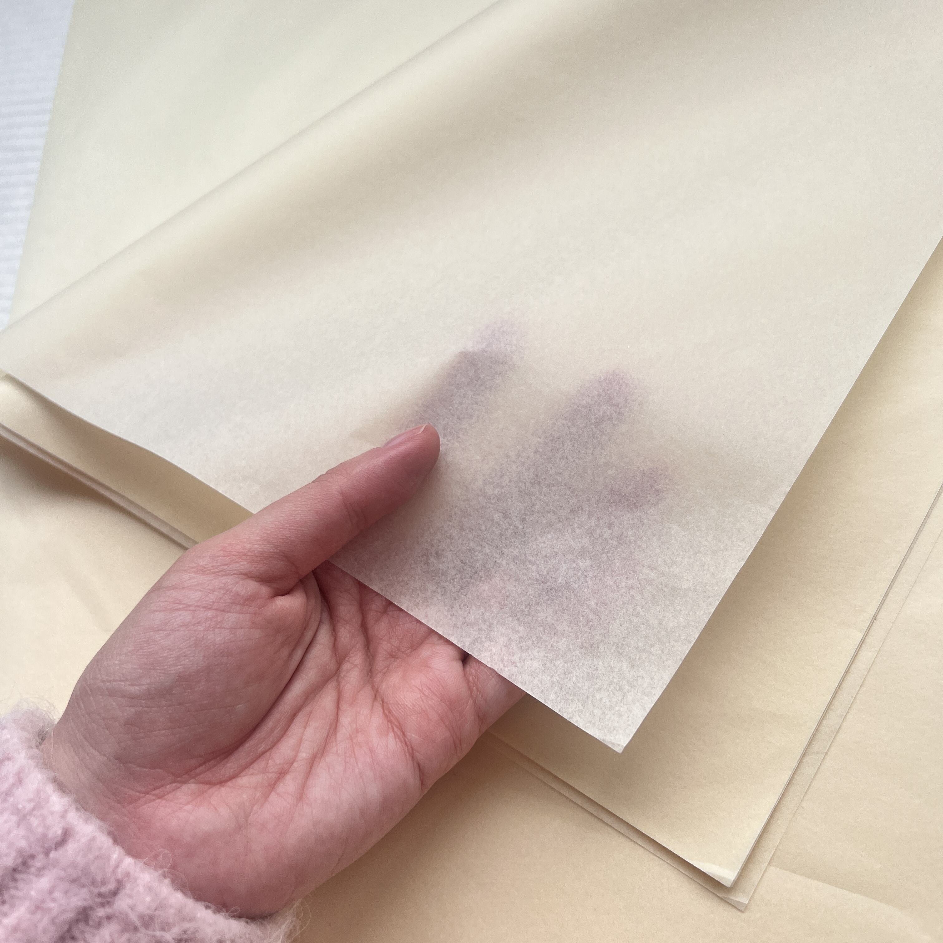 Jedinečné vlastnosti našeho netoxického barevného kraftového papíru