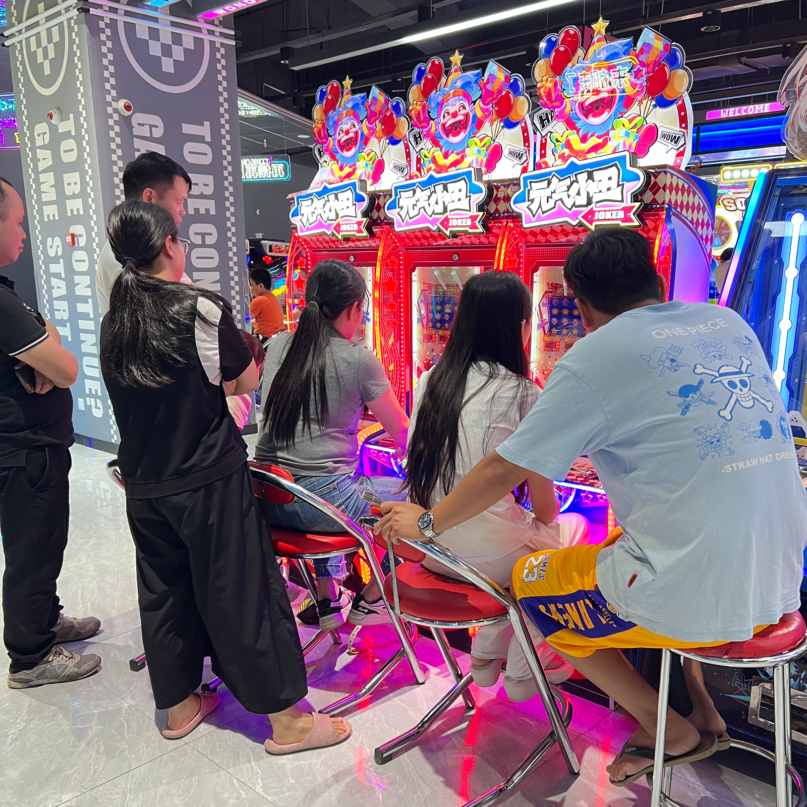 เครื่องเล่นอาร์เคดที่ดีที่สุดสำหรับเด็กและผู้ใหญ่ในศูนย์บันเทิงสมัยใหม่