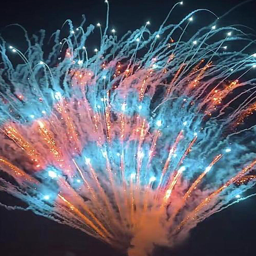 Chinese Hunan Factory Wholesales Fireworks Pyrotechnics! Fireworks New Fireworks in Amazing Effect Shots Consumer (Mystery of Sea Blue)
