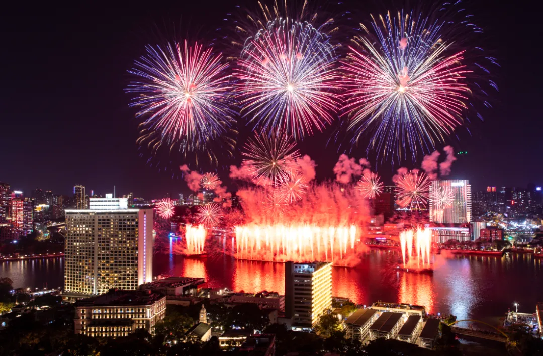 Guangzhou is actively positioning itself for the Spring Festival holiday cultural and tourism market with a grand fireworks display.