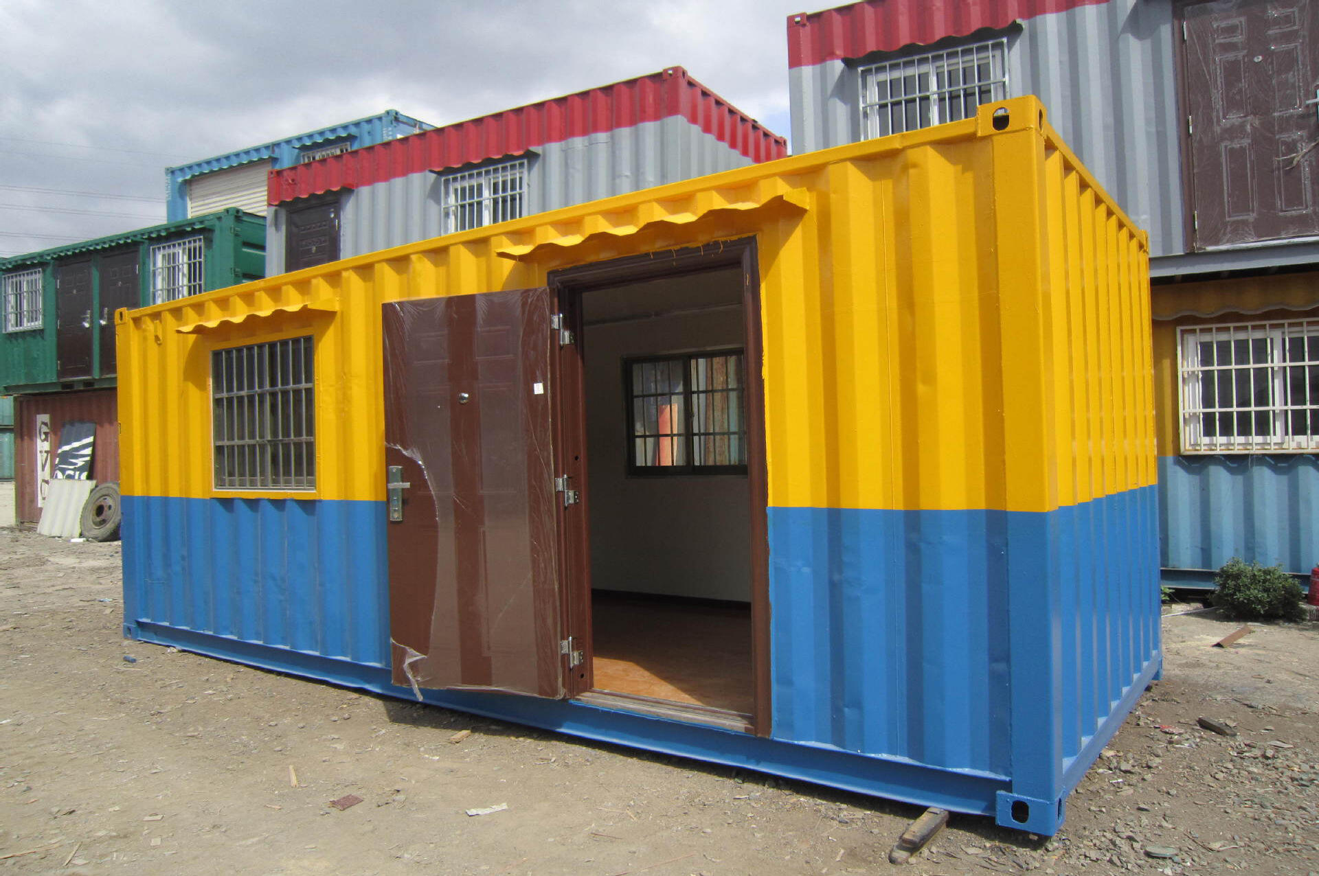 Forhåndsbyggede containerhuse – fabriksproducerede modulhuse klar til hurtig levering og installation