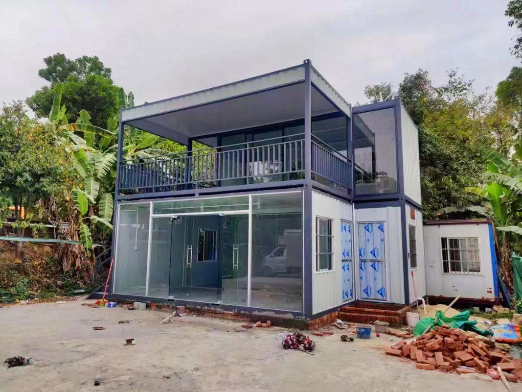 Huse i containere – Billige modulhuse bygget af genbrugte fragtcontainere