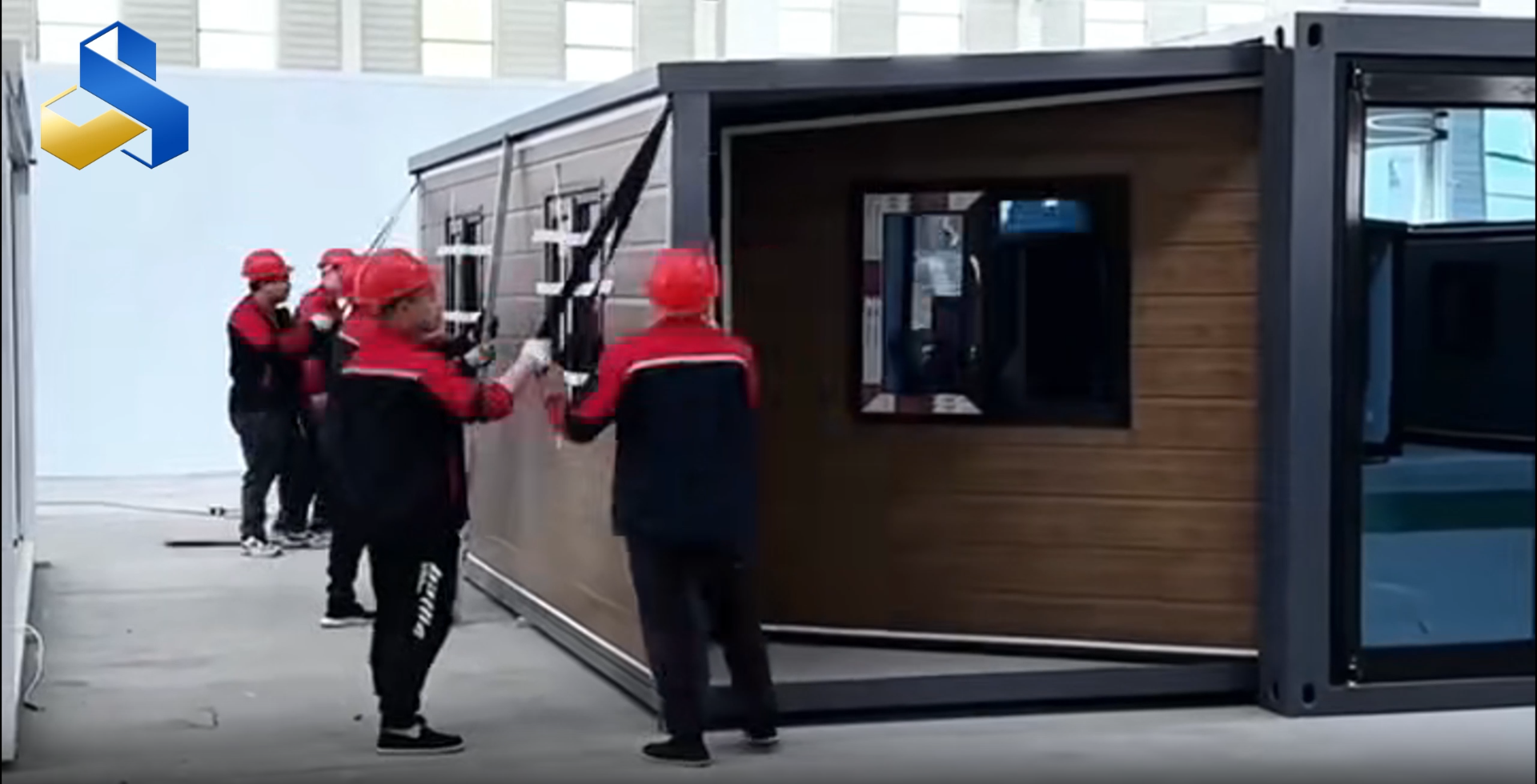 Installation of Twin-Wing Container Houses.mp4