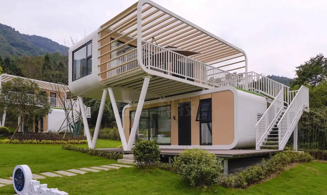 Apple Pod Lodging Pioneers a New Future Travel Experience