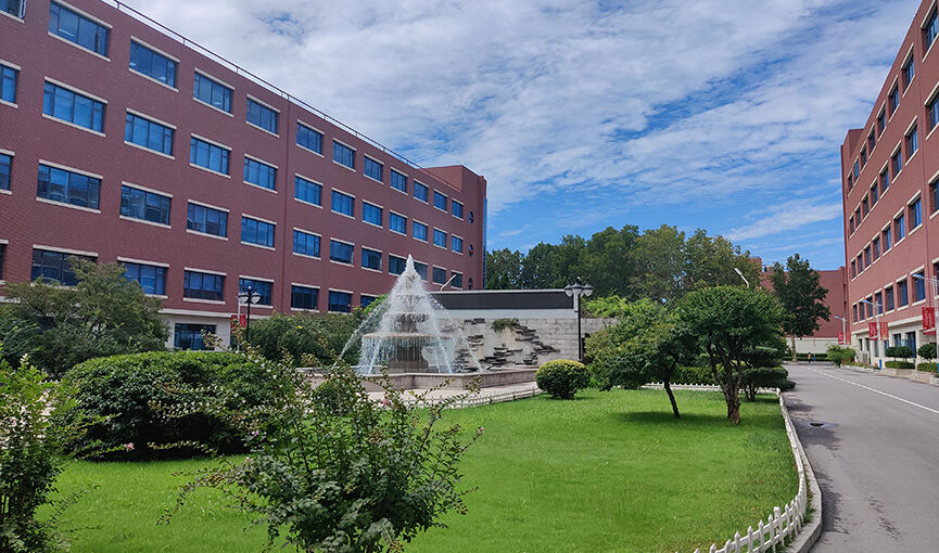 Located in the city with the largest artificial port in northern China