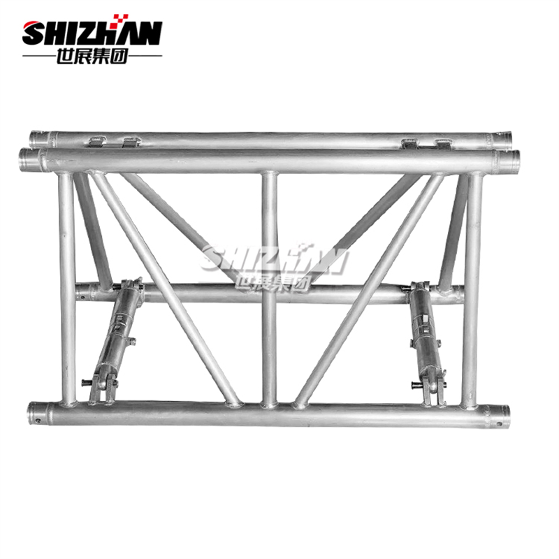 Structure triangulaire pliante mobile pour scène