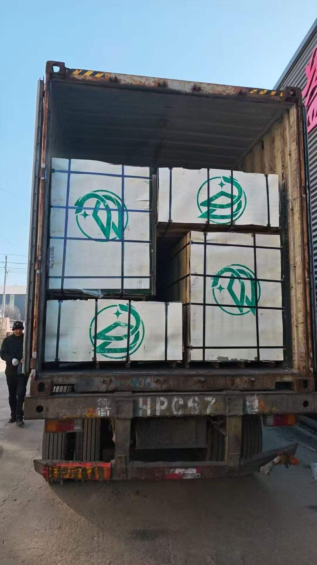 How to Market Luxury Bedroom Furniture to Attract High-End Buyers