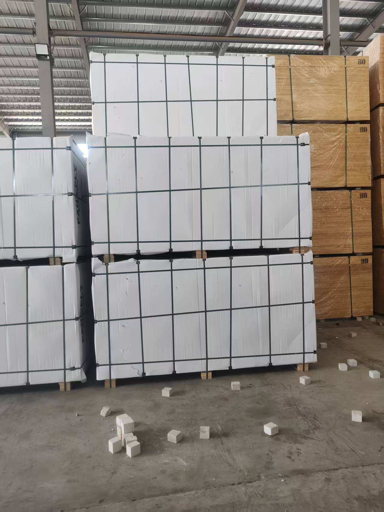 How Does Birch Film Faced Plywood Compare to Other Plywood Options?