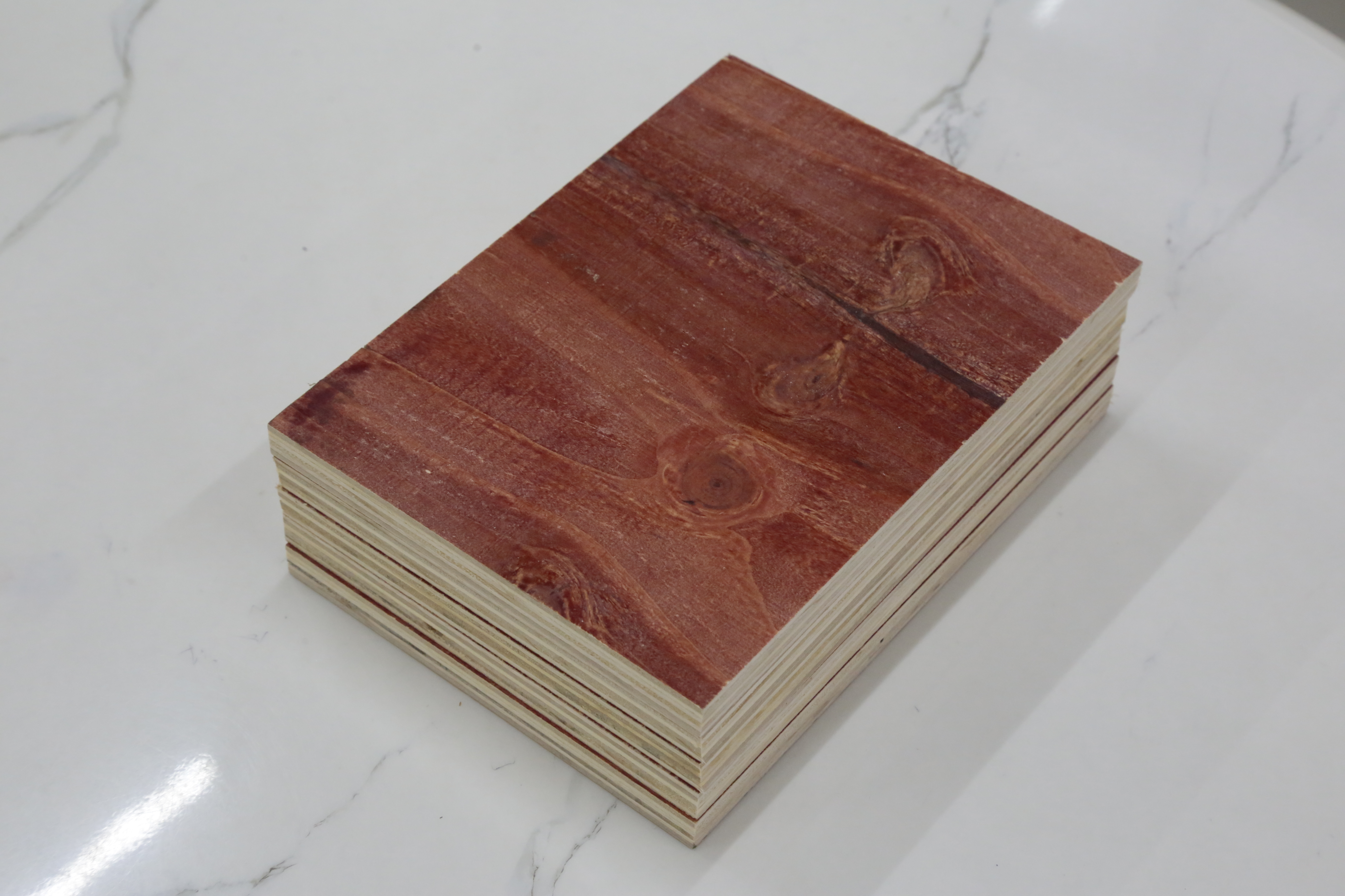 How to Ensure Quality When Purchasing 18mm Phenolic Plywood Wholesale?