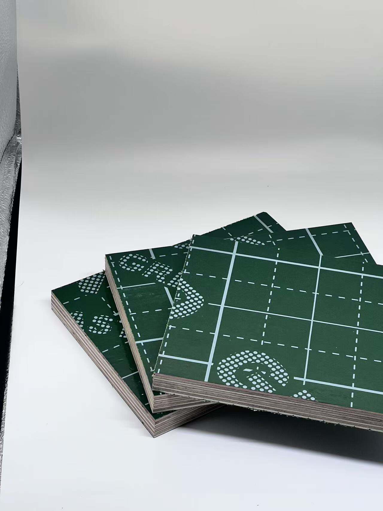 วิธีดูแลรักษาไม้อัดกันน้ำอย่างถูกต้องเพื่อยืดอายุการใช้งาน