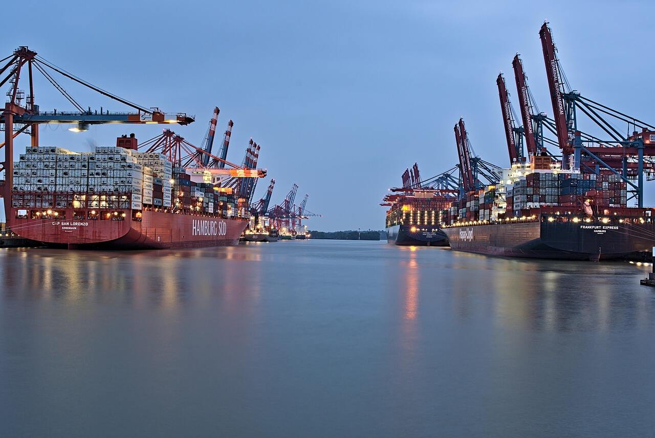 How Does International Sea Freight Ensure Secure Global Shipping