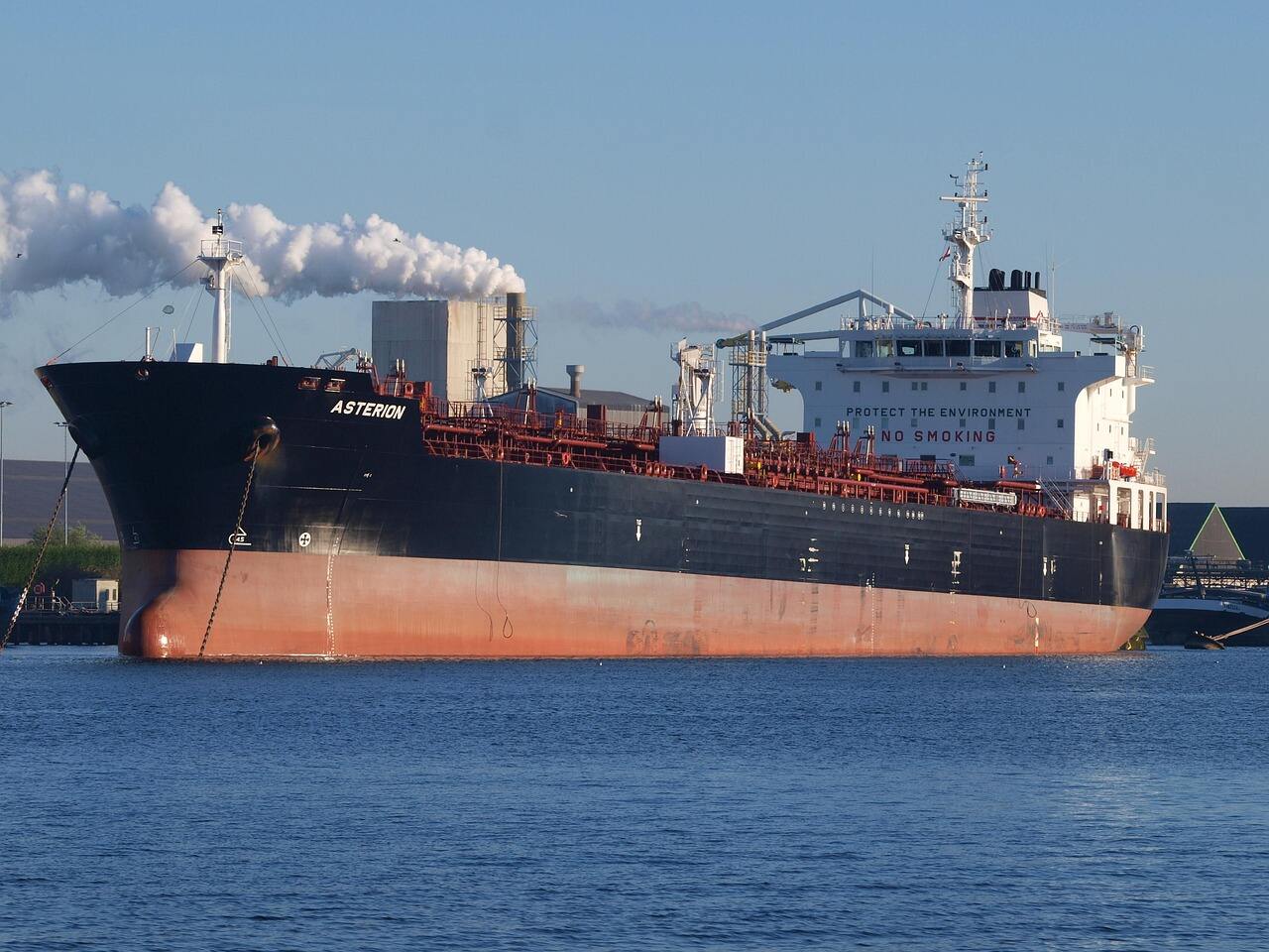 What Key Advantages Make International Sea Freight Reliable