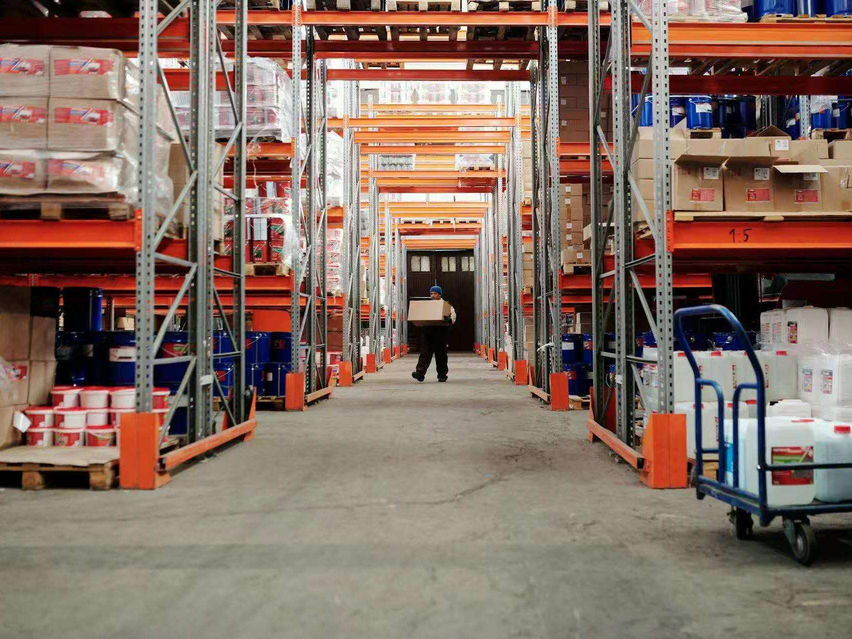 Notice on Entry and Exit of Lianwo Container Lines