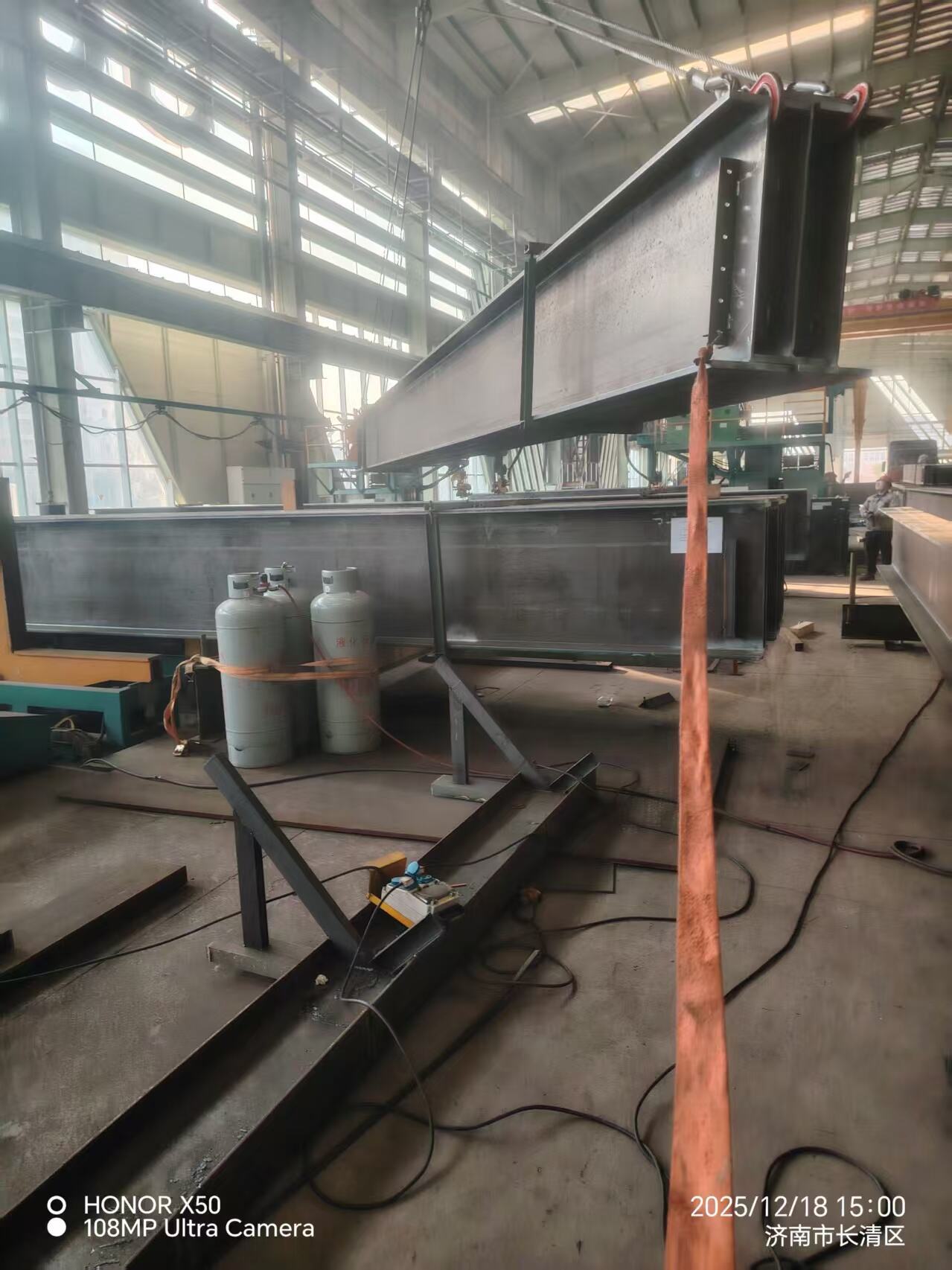 Calidad y flexibilidad inigualables en almacenes de acero fabricados a medida