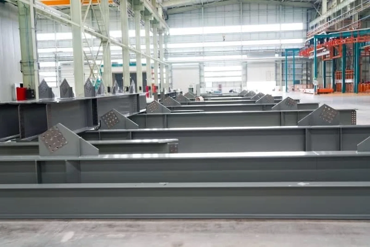 Jakie innowacje poprawiają wydajność budowy stalowych konstrukcji mostowych