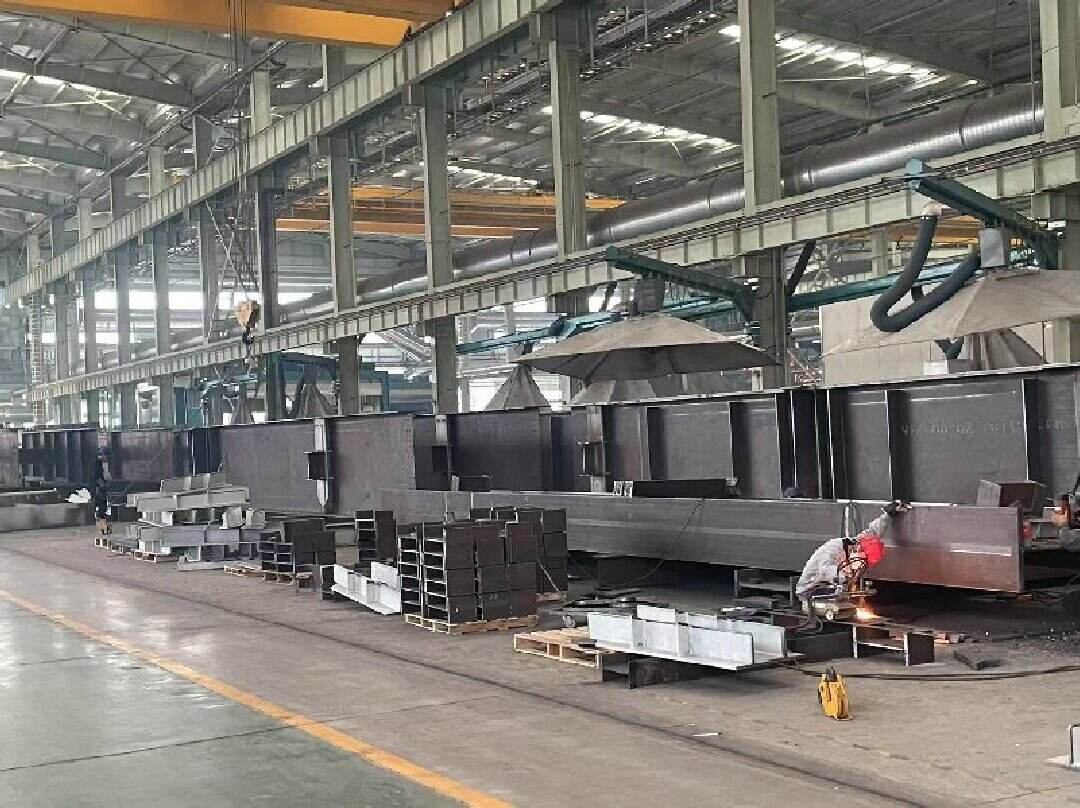 人工焊接Manual welding.jpg