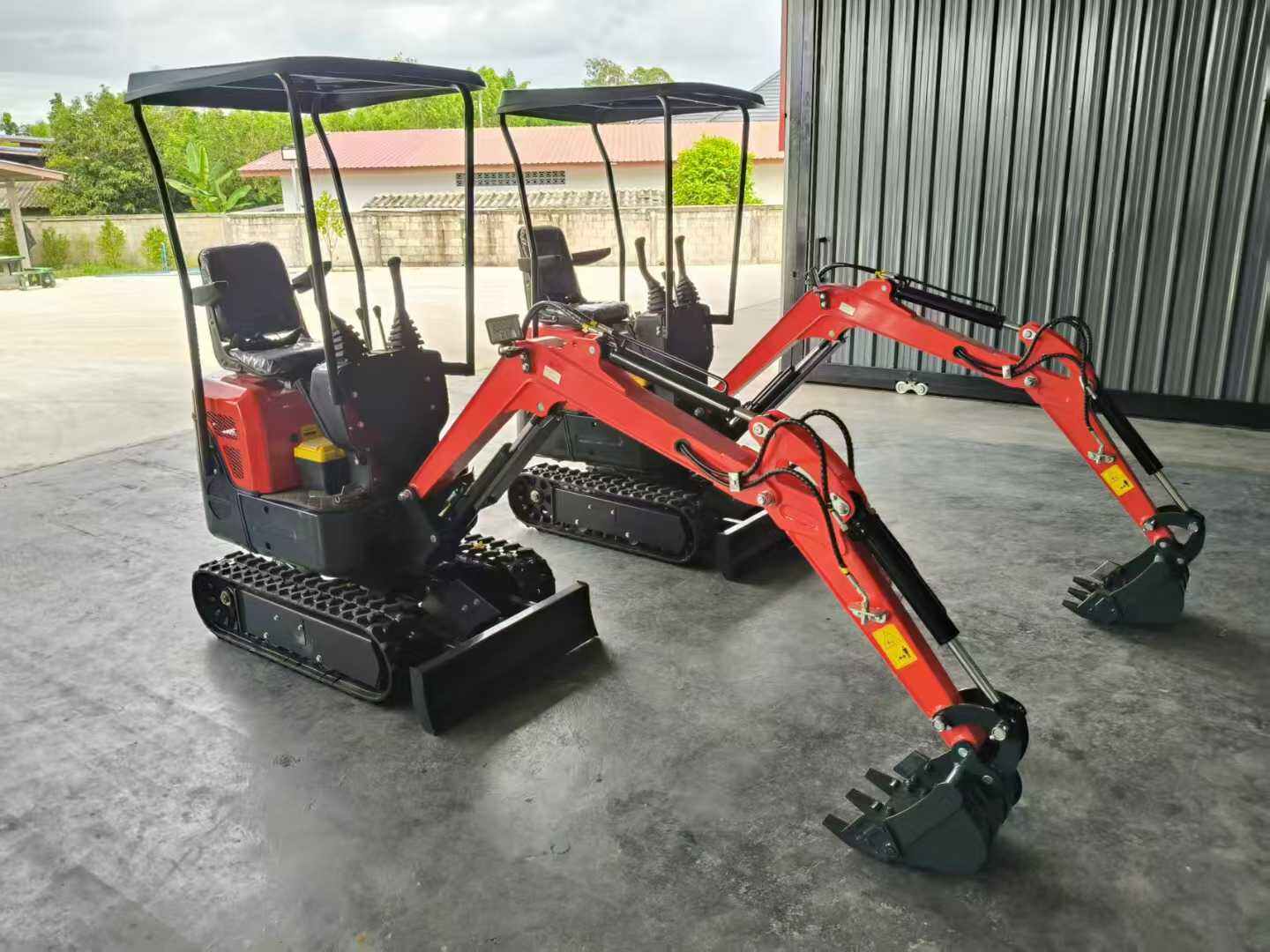 It's a perfect excavator. Effective communication. It didn't cost me any time, nuoman helped me solve all my problems.