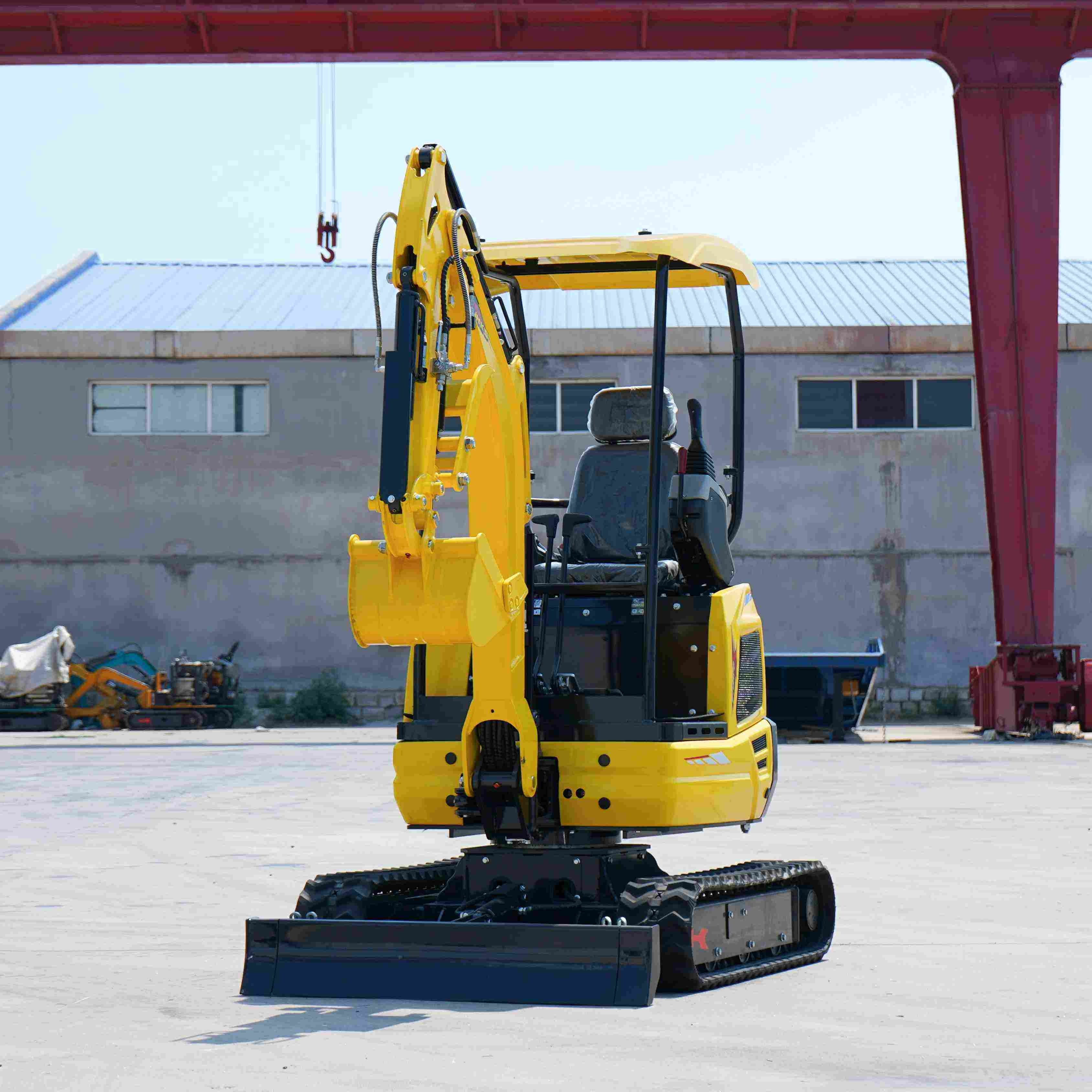 Escavatori gialli di alta qualità, durevoli ed efficienti da 2,5 tonnellate a basso prezzo in vendita!