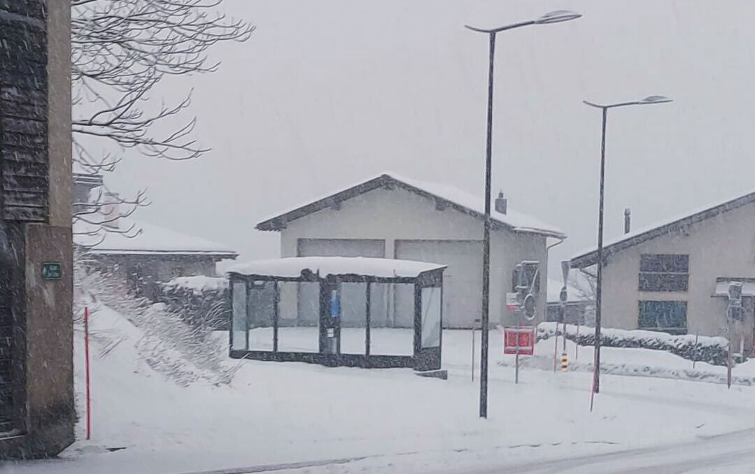 Smart Bus Shelter Case