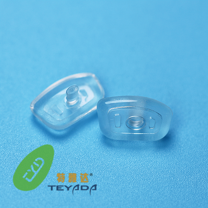G-466 Tapón nasal rectangular con sujeción por botón