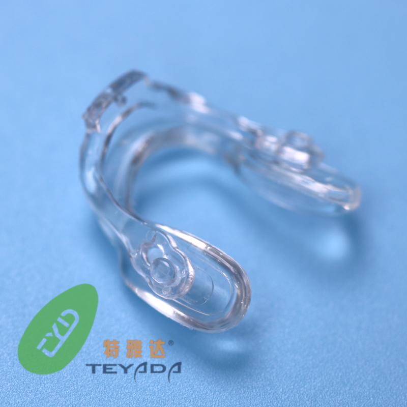 Q-12 Mostek typu strape do układu powietrze–podciśnienie, 31,2 x 18,7 mm, z przykręcaniem